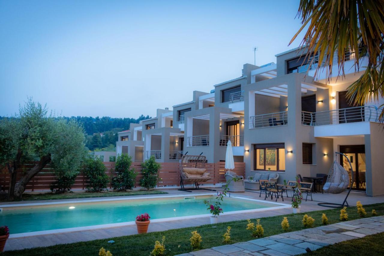 Pefkohori Golden Mountain Beach Villas Exteriör bild