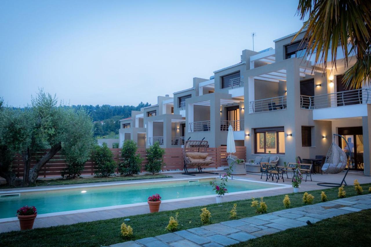Pefkohori Golden Mountain Beach Villas Exteriör bild