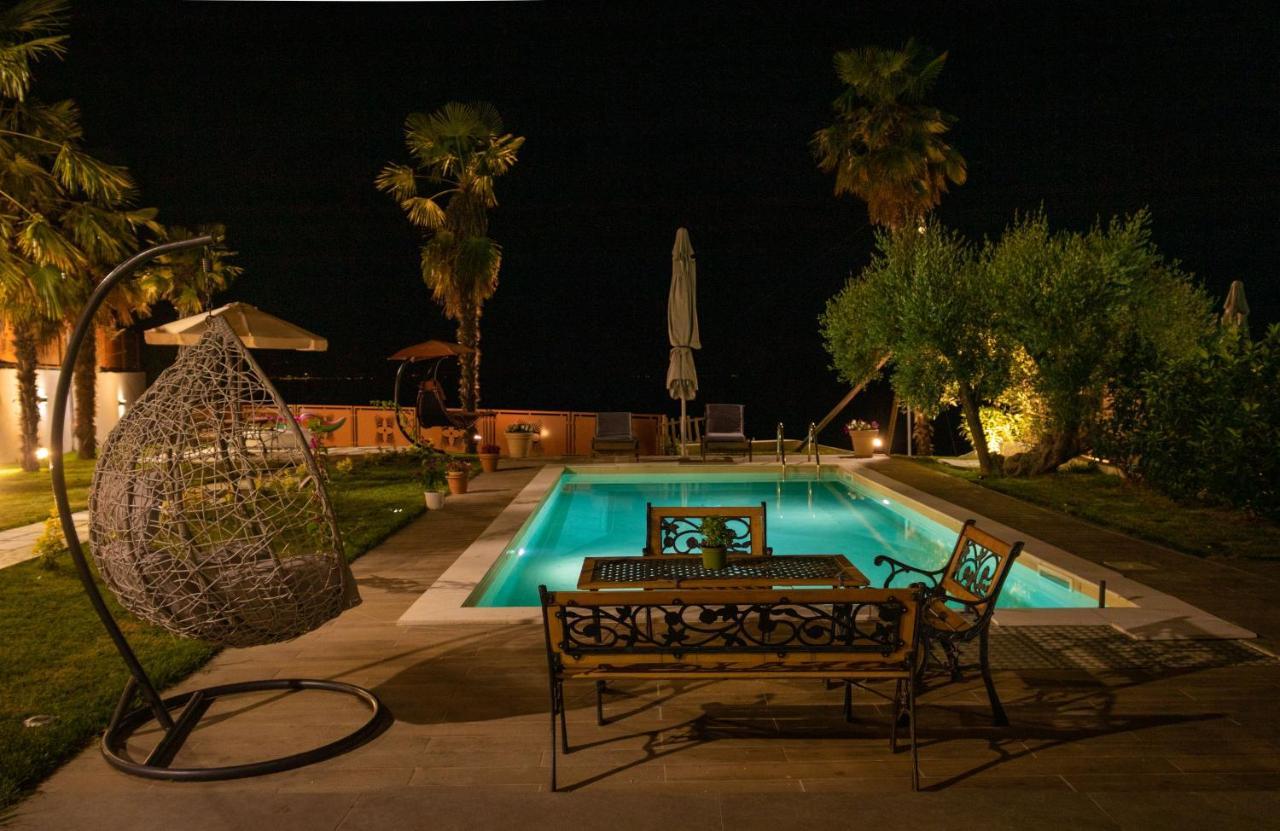 Pefkohori Golden Mountain Beach Villas Exteriör bild