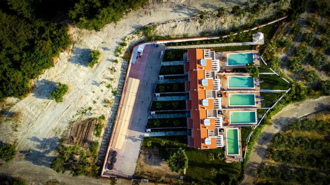 Pefkohori Golden Mountain Beach Villas Exteriör bild